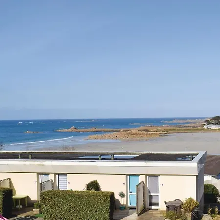 Amazing apartment in Trevou Treguignec with 1 Bedrooms&WiFi Buitenkant foto