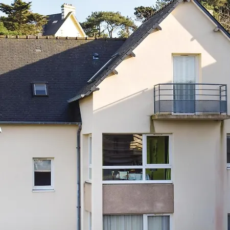 Amazing apartment in Trevou Treguignec with 1 Bedrooms&WiFi Buitenkant foto
